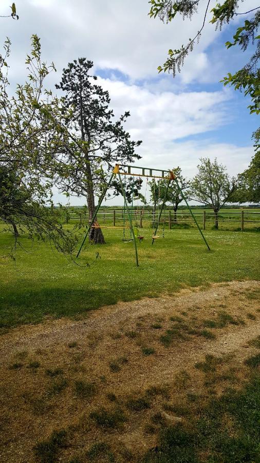 Gite Le Campagnard Saint-Germain-Des-Bois  المظهر الخارجي الصورة